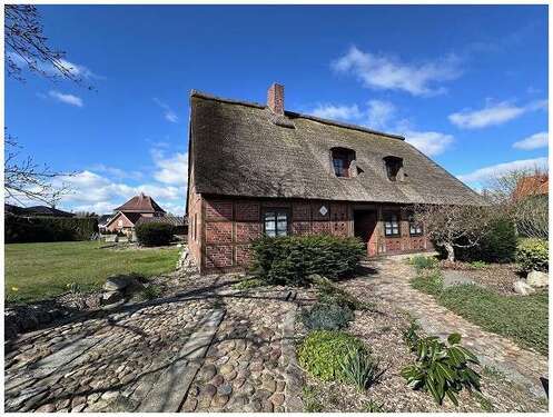 Foto - Haus zum Kaufen in Hemmoor 439.000,00 € 258 m²