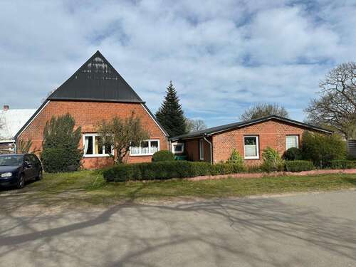 Foto - Haus zum Kaufen in Eisendorf 200.000,00 € 167 m²
