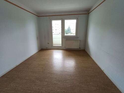 Foto - Wohnung zum Mieten in Bad Lausick 341,00 € 49 m²