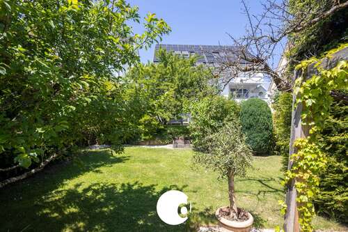 Foto - Haus zum Kaufen in Stuttgart 1.450.000,00 € 205 m²
