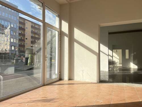 Foto - Einzelhandel in Berlin 2.210,00 € 137.62 m²