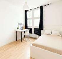 WG-Zimmer in Berlin 700,00 € 11 m²