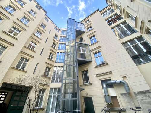 Foto - Wohnung zum Kaufen in Berlin-Prenzlauer Berg 720.000,00 € 124.07 m²