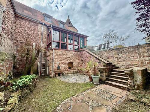 Foto - Haus zum Kaufen in Büdingen 319.000,00 € 252 m²