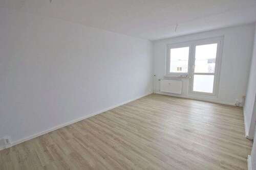 Foto - Wohnung zum Mieten in Halle (Saale) 344,00 € 68.63 m²