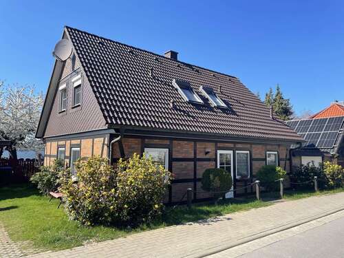 Foto - Haus zum Kaufen in Klein Nemerow 580.000,00 € 133 m²