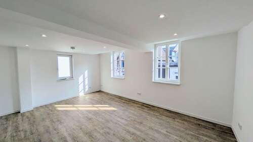 Foto - Haus zum Mieten in Wiesbaden 1.980,00 € 110 m²