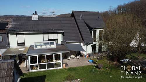 Foto - Haus zum Kaufen in Siegen 489.000,00 € 183 m²