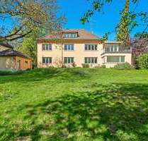 Haus zum Kaufen in Konstanz 2.300.000,00 € 293 m²
