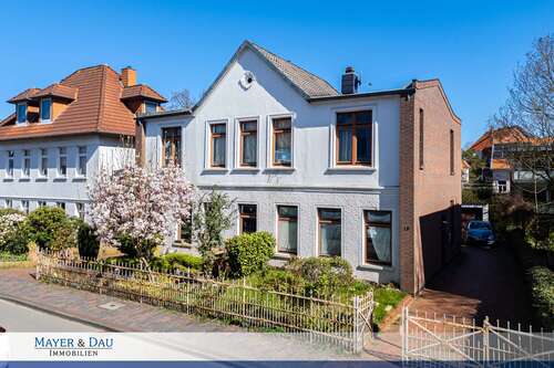 Foto - Haus zum Kaufen in Oldenburg 677.000,00 € 290 m²