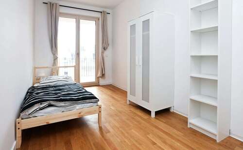 Foto - WG-Zimmer in Frankfurt am Main 525,00 € 12 m²