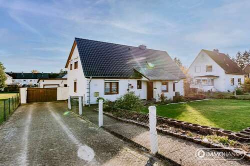 Foto - Haus zum Kaufen in Unterlüß 179.000,00 € 145 m²