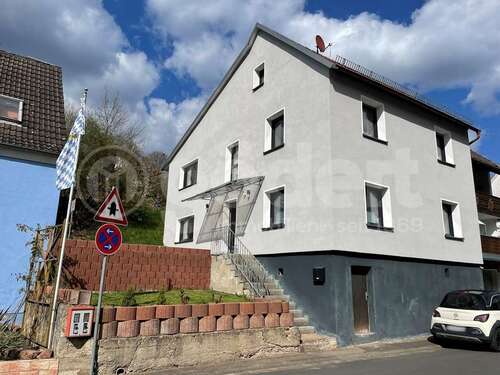 Foto - Haus zum Kaufen in Mespelbrunn 299.000,00 € 108 m²