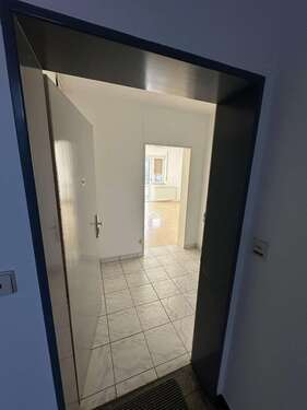 Foto - Wohnung zum Mieten in Ludwigshafen am Rhein 400,00 € 41 m²