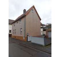 Haus zum Kaufen in Lahnau 160.000,00 € 107.73 m²