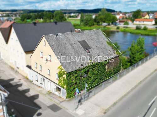 Foto - Haus zum Kaufen in Regenstauf 225.000,00 € 180 m²