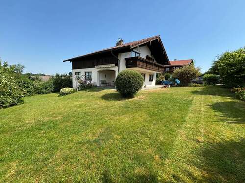 Foto - Haus zum Kaufen in Traunreut 690.000,00 € 207.94 m²