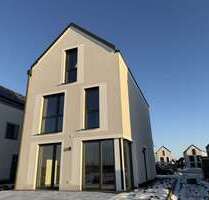 Haus zum Mieten in Köfering 2.100,00 € 150.41 m²