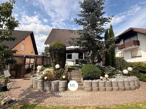 Foto - Haus zum Kaufen in Großmaischeid 379.000,00 € 166 m²