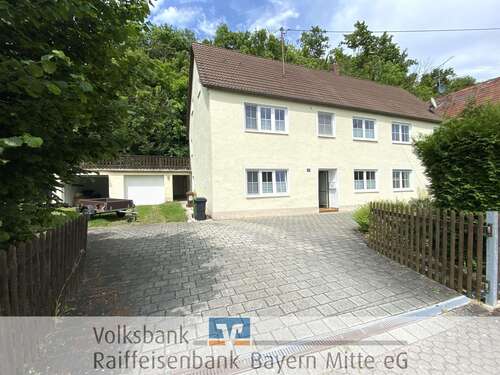 Foto - Haus zum Kaufen in Pförring 284.000,00 € 218 m²