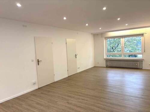 Foto - Haus zum Mieten in Wiesbaden Klarenthal 1.750,00 € 140 m²