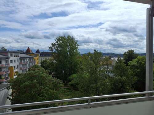 Foto - Wohnung zum Mieten in Plauen 381,62 € 69.26 m²