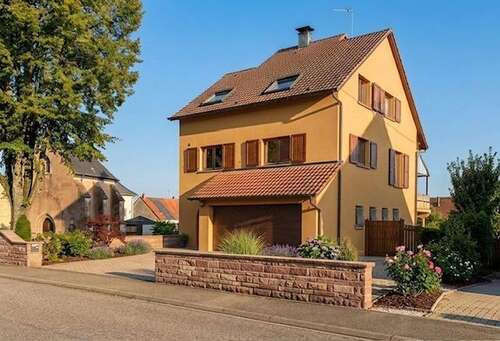 Foto - Haus zum Kaufen in Kleinblittersdorf 295.000,00 € 204 m²
