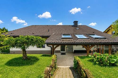Foto - Haus zum Kaufen in Gütenbach 448.000,00 € 230 m²
