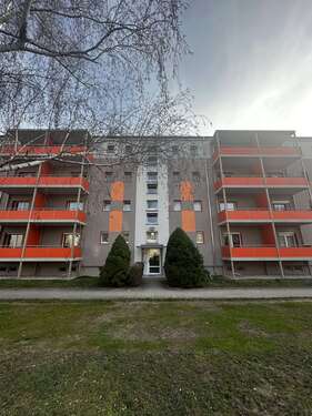 Foto - Wohnung zum Mieten in Weißenfels 305,58 € 50.93 m²