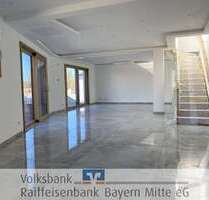 Haus zum Mieten in Herrngiersdorf 2.250,00 € 183.79 m²