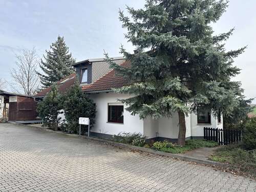 Foto - Haus zum Kaufen in Hohenmölsen 589.000,00 € 281 m²