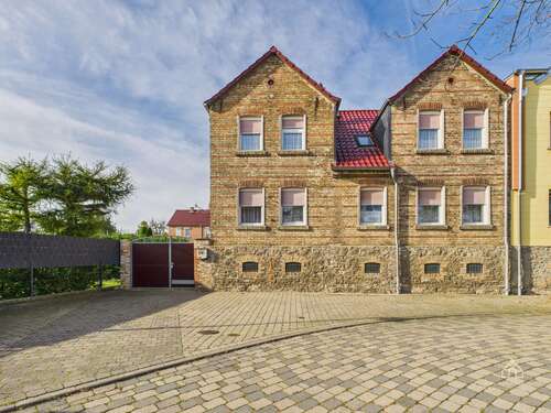 Foto - Haus zum Kaufen in Staßfurt 120.000,00 € 163.54 m²