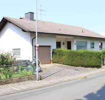 Haus zum Kaufen in Solms 480.000,00 € 272 m²