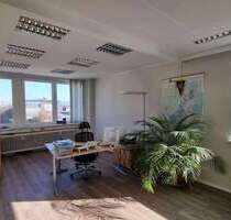 Büro in Hamburg 2.496,00 € 314 m²