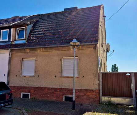 Foto - Haus zum Kaufen in Osternienburger Land 32.500,00 € 95 m²