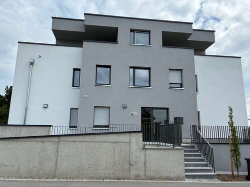 Foto - Wohnung zum Mieten in Roßtal 1.283,00 € 95 m²