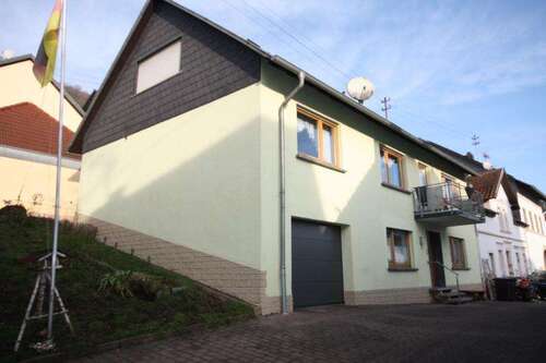 Foto - Haus zum Kaufen in Wiesweiler 210.000,00 € 196 m²