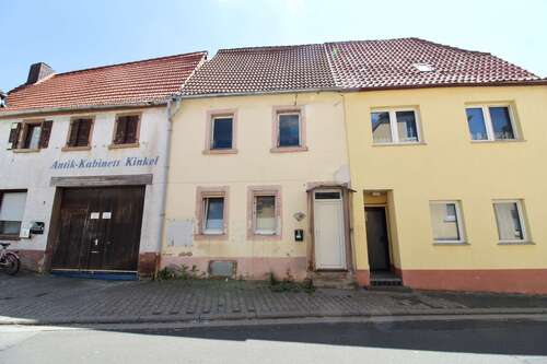 Foto - Haus zum Kaufen in Kerzenheim 75.000,00 € 103 m²