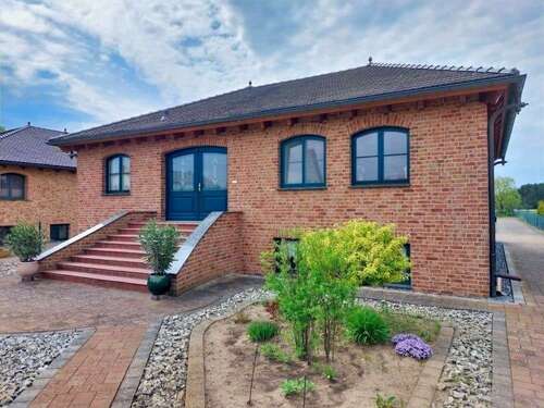 Foto - Haus zum Kaufen in Friedland 799.000,00 € 260 m²