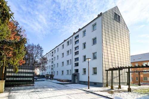 Foto - Wohnung zum Mieten in Buttstädt 446,02 € 64.64 m²