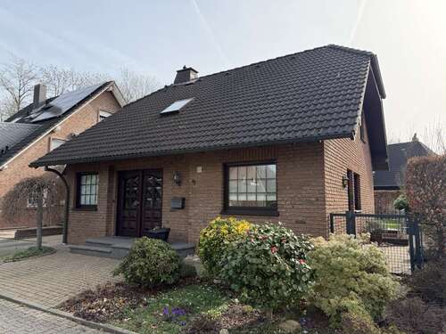 Foto - Haus zum Kaufen in Korschenbroich 590.000,00 € 126 m²