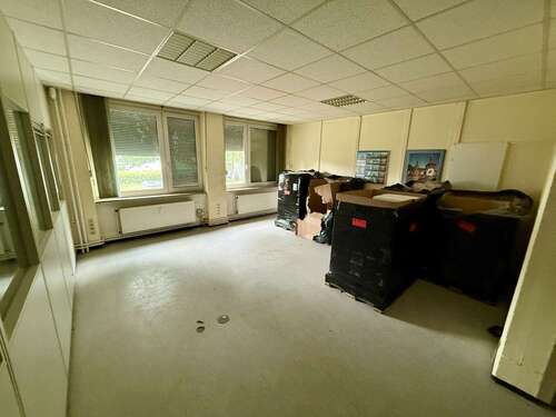 Foto - Halle in Lübeck 1.800,00 € 365 m²