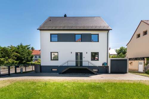 Foto - Haus zum Mieten in Leipzig Lößnig 2.997,00 € 200.26 m²