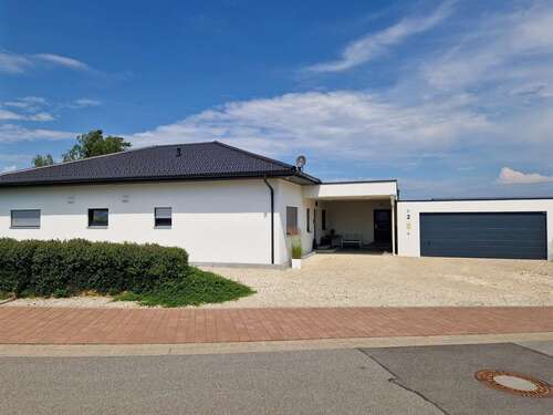 Foto - Haus zum Kaufen in Gerach 939.000,00 € 186 m²