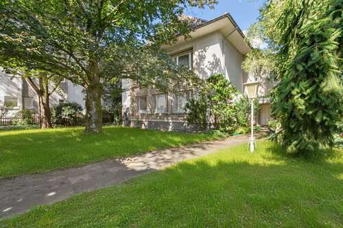 Foto - Haus zum Kaufen in Düsseldorf - Angermund 1.950.000,00 € 548 m²