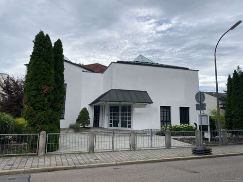 Foto - Haus zum Mieten in Ingolstadt 3.200,00 € 536 m²