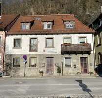 Haus zum Kaufen in Bad Berneck im Fichtelgebirge 168.000,00 € 197 m²