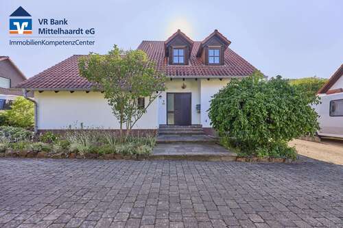 Foto - Haus zum Kaufen in Bobenheim am Berg 555.000,00 € 114 m²