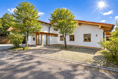 Foto - Haus zum Kaufen in Holzkirchen 1.535.000,00 € 270 m²