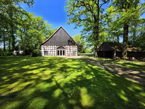 Foto - Haus zum Kaufen in Hövelhof 599.000,00 € 286 m²
